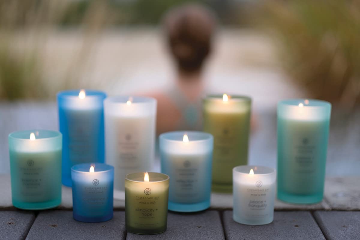 Chesapeake Bay Candle Scented Candle Peace + Tranquility (cashmere jasmine) 3-Wick Coffee Table Jar
